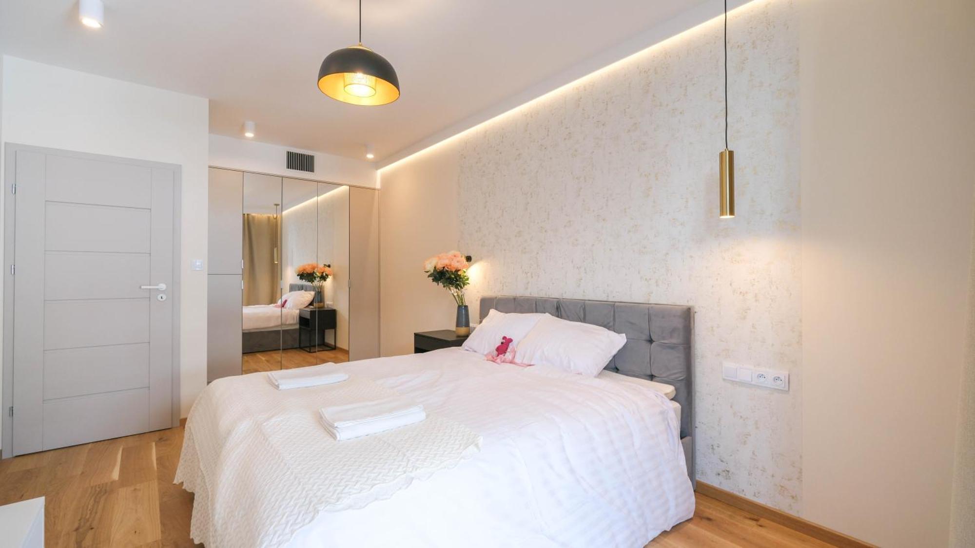 Luxury Apartment Free Parking Wawel Castle 2 Minutes Krakau Buitenkant foto